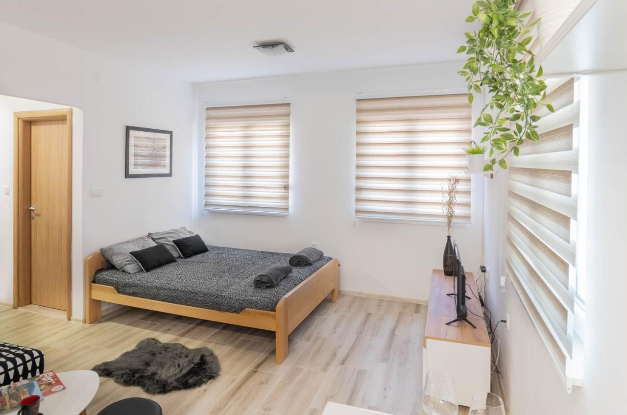 Апартаменти Apartman Iva Вршац Екстер'єр фото